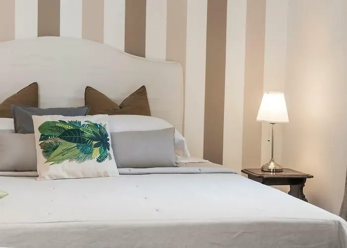 New! Spanish Step Design Appartamento